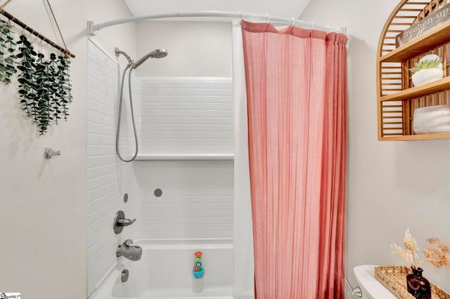 123 Churchill Avenue, Moore, SC 29369