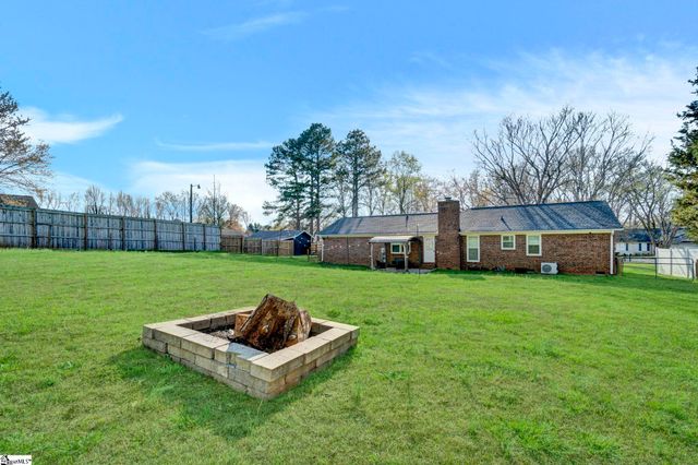 123 Churchill Avenue, Moore, SC 29369