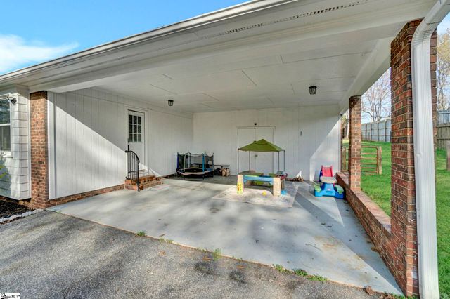 123 Churchill Avenue, Moore, SC 29369