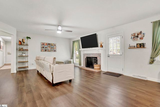 123 Churchill Avenue, Moore, SC 29369