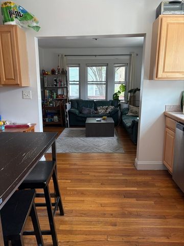 55 Elm St 1, Cambridge, MA 02139