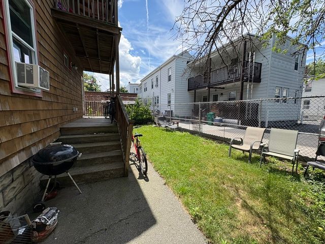 55 Elm St 1, Cambridge, MA 02139
