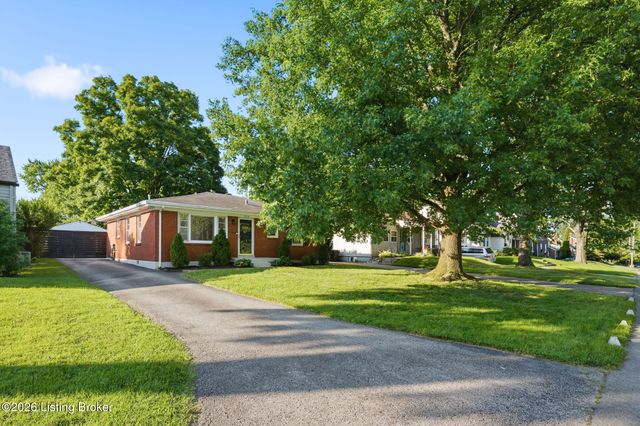 2110 Lancashire Ave, Louisville, KY 40205