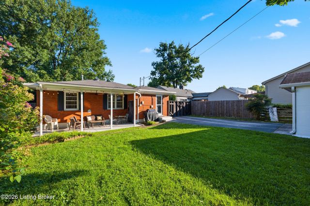 2110 Lancashire Ave, Louisville, KY 40205