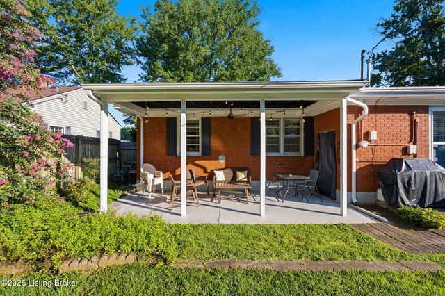 2110 Lancashire Ave, Louisville, KY 40205