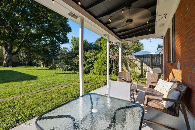 2110 Lancashire Ave, Louisville, KY 40205