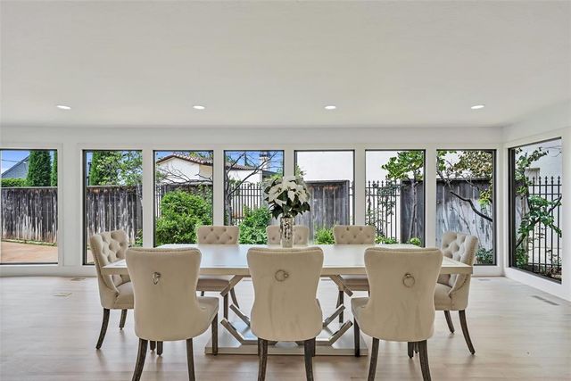 6601 Avondale Drive, Nichols Hills, OK 73116