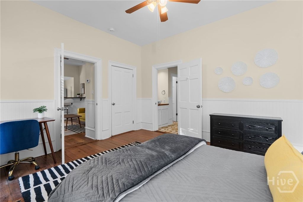 Image 17 of property listing at 303 W Park Avenue C, Savannah, GA 31401