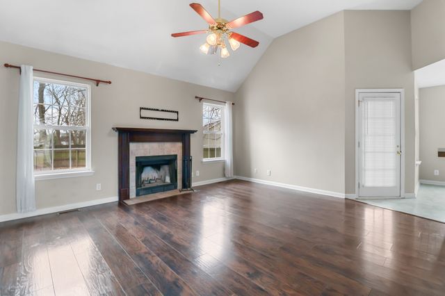 3809 Man O War Blvd, Clarksville, TN 37042