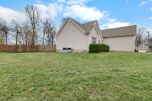 3809 Man O War Blvd, Clarksville, TN 37042