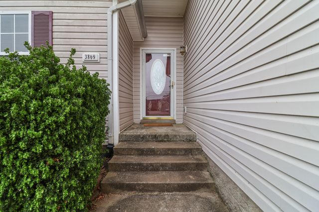 3809 Man O War Blvd, Clarksville, TN 37042