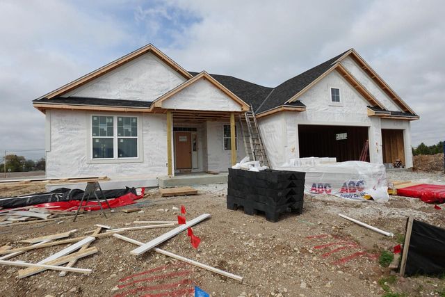 1302 Lynn CIRCLE, Oconomowoc, WI 53066