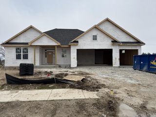 1302 Lynn CIRCLE, Oconomowoc, WI 53066