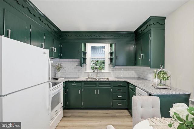 216 N PITT ST, Manheim, PA 17545