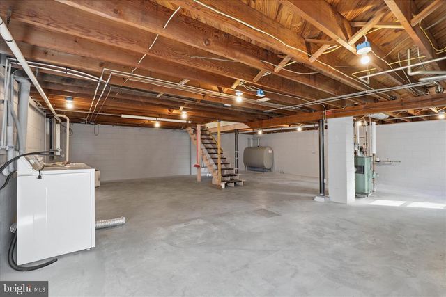 216 N PITT ST, Manheim, PA 17545