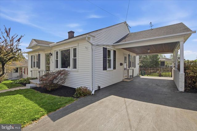 216 N PITT ST, Manheim, PA 17545