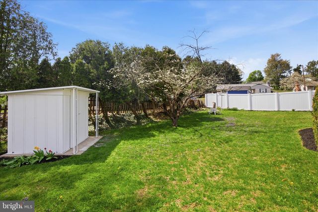 216 N PITT ST, Manheim, PA 17545