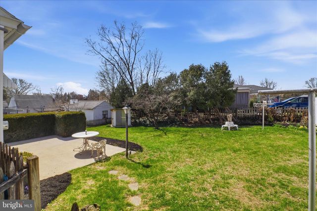 216 N PITT ST, Manheim, PA 17545