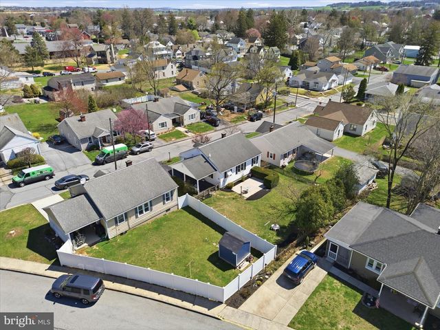 216 N PITT ST, Manheim, PA 17545