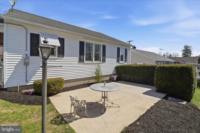 216 N PITT ST, Manheim, PA 17545