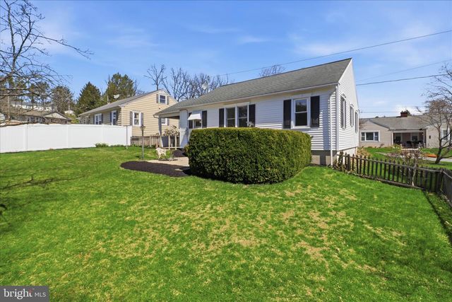 216 N PITT ST, Manheim, PA 17545