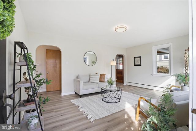 216 N PITT ST, Manheim, PA 17545