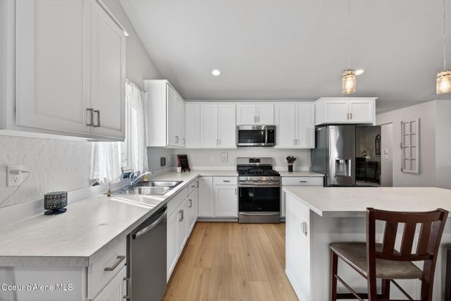 30974 N Alice CT, Athol, ID 83801