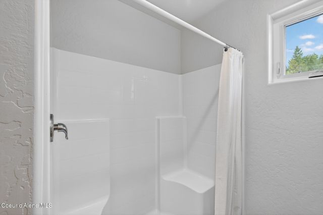 30974 N Alice CT, Athol, ID 83801