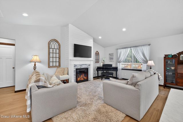 30974 N Alice CT, Athol, ID 83801