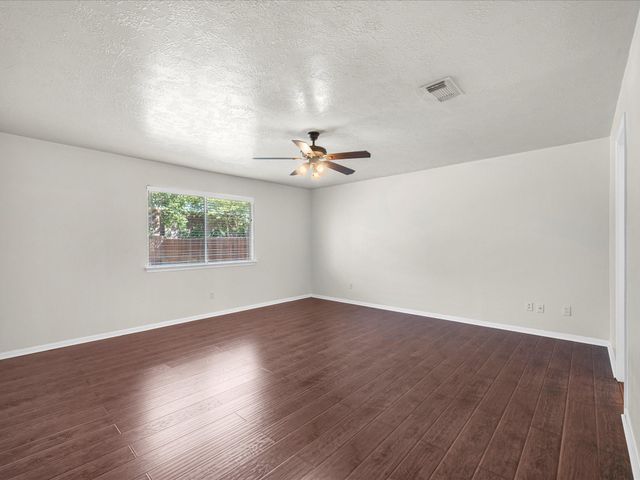 4019 Leighann Lane Drive, Houston, TX 77047