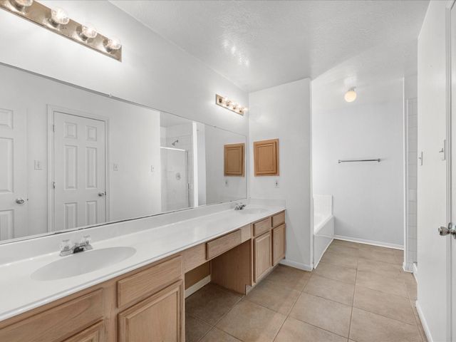 4019 Leighann Lane Drive, Houston, TX 77047