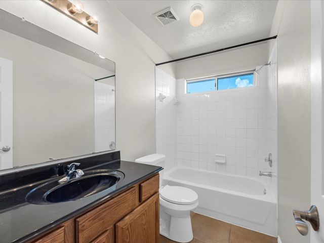 4019 Leighann Lane Drive, Houston, TX 77047