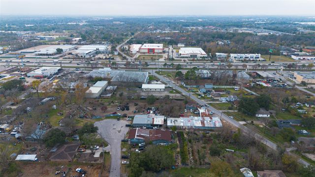 521 Blue Bell Road, Houston, TX 77037