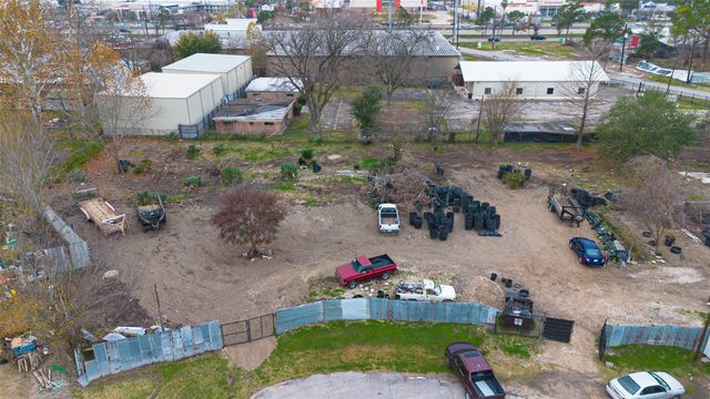 521 Blue Bell Road, Houston, TX 77037