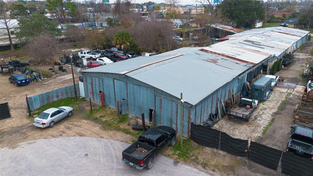 521 Blue Bell Road, Houston, TX 77037