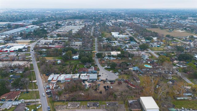 521 Blue Bell Road, Houston, TX 77037