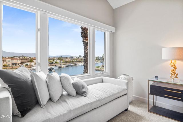 1758 Emerald Isle Way, Oxnard, CA 93035