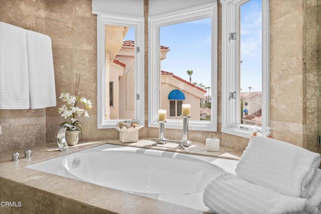 1758 Emerald Isle Way, Oxnard, CA 93035