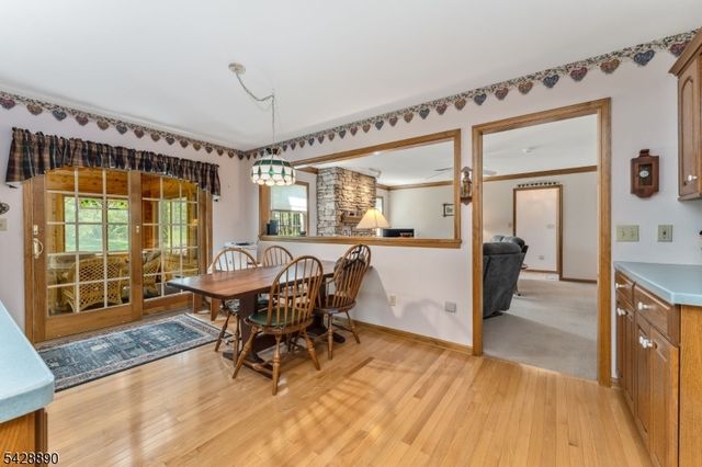 352 Bellis Rd, Holland Twp., NJ 08804