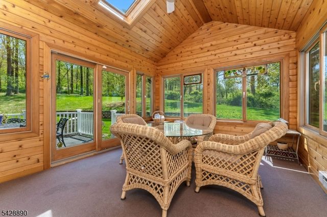 352 Bellis Rd, Holland Twp., NJ 08804