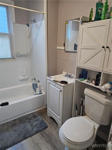 81 Kingston Place, Buffalo, NY 14210