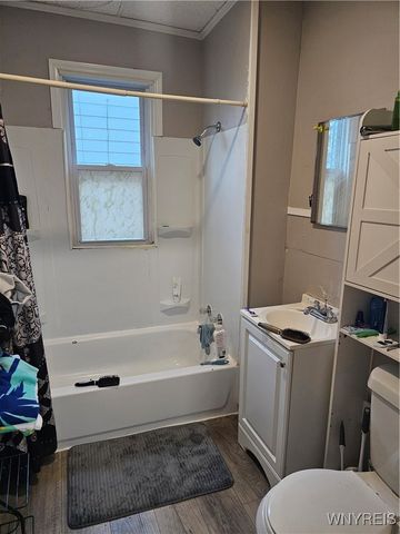 81 Kingston Place, Buffalo, NY 14210