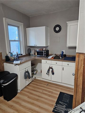 81 Kingston Place, Buffalo, NY 14210