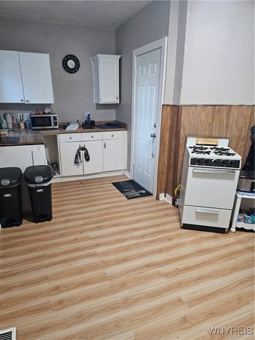 81 Kingston Place, Buffalo, NY 14210