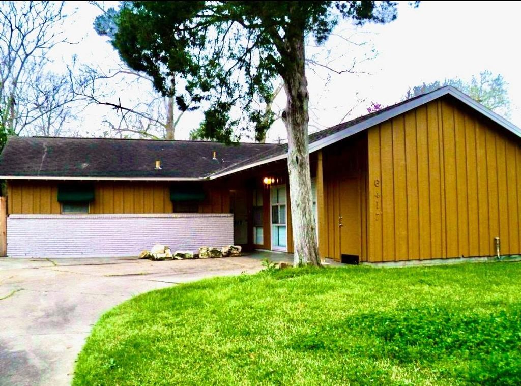 6417 Edgemoor Drive, Houston, TX 77074