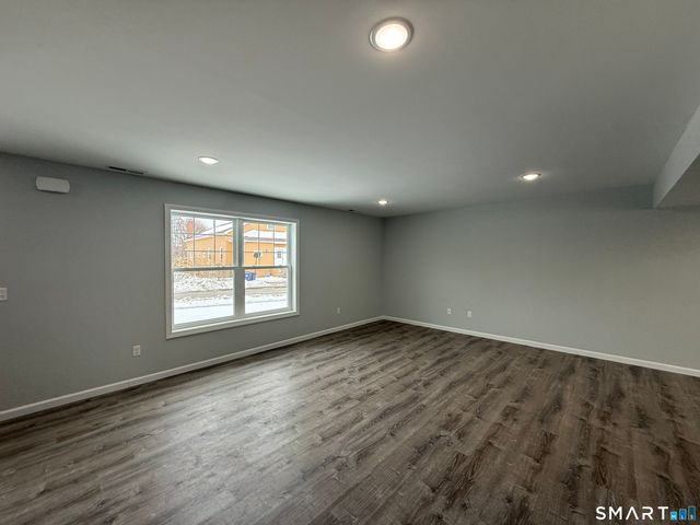 96 Collis Street, West Haven, CT 06516