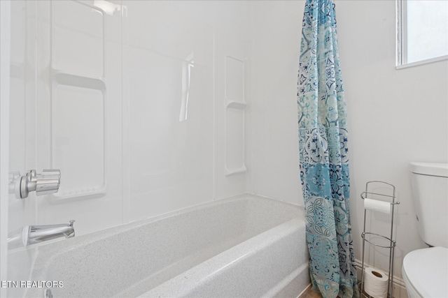 2535 Chapman Hwy, Sevierville, TN 37876