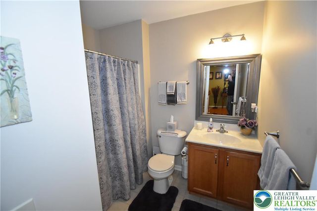 1258 Briarwood Lane, Easton, PA 18040