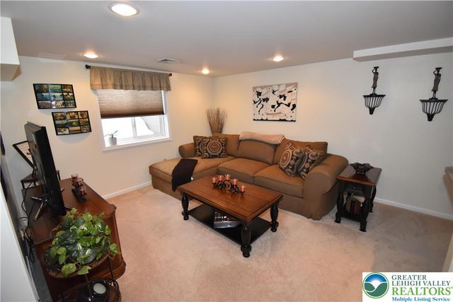 1258 Briarwood Lane, Easton, PA 18040