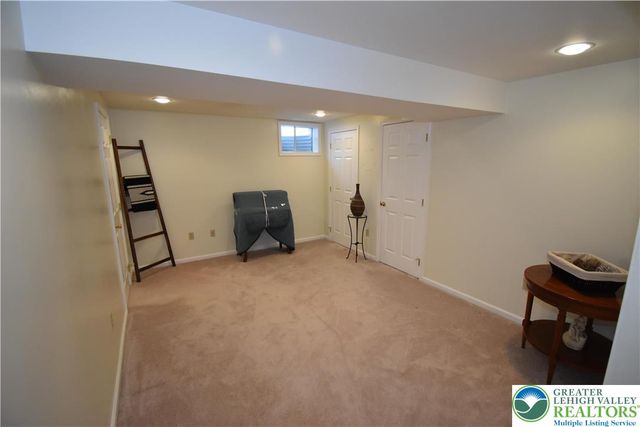 1258 Briarwood Lane, Easton, PA 18040